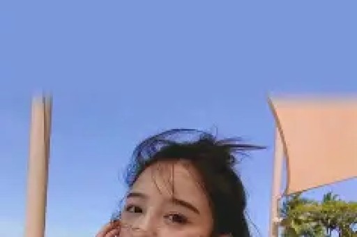 网红“迅猛龙特蕾莎”会员直播引热议因操作失误公开回应真相！