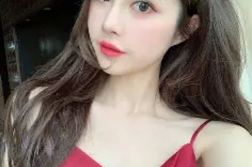 章若楠走路姿势登热搜榜首！甜妹御姐风反差感十足被圈粉了