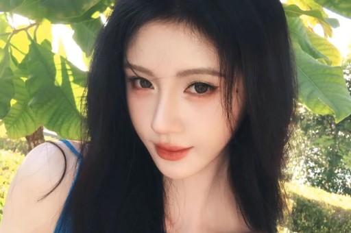 C罗宠妻送礼天花板登微博热搜！壕无人性
