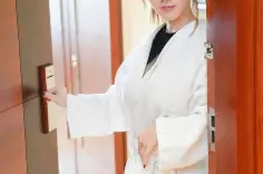被禁关活该！140万美女网红摆拍被央媒怒批目前仍未道歉