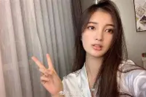 韩红被骂才几天黑历史被扒央媒出手锐评句句直戳打工人心窝