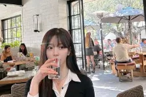 她是B站里的央视女神“黑料”被全网曝光后粉丝却更爱她了？